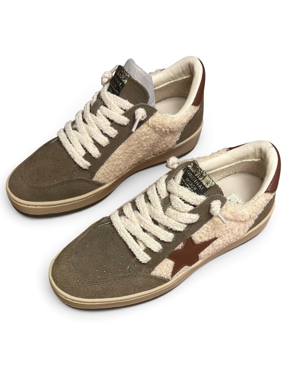Women's Olive Green and Cream Star Accent Sneakers